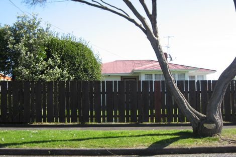 Photo of property in 4 Bideford Street, Brooklands, New Plymouth, 4310