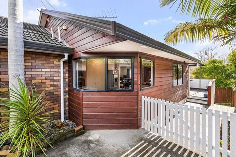 Photo of property in 1/3 Alexander Avenue, Torbay, Auckland, 0630