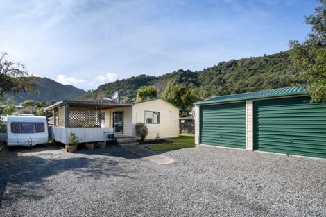 Photo of property in 1/44 Dorset Street, Picton, 7220