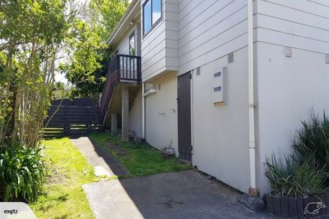 Photo of property in 21 Oreil Avenue, West Harbour, Auckland, 0618
