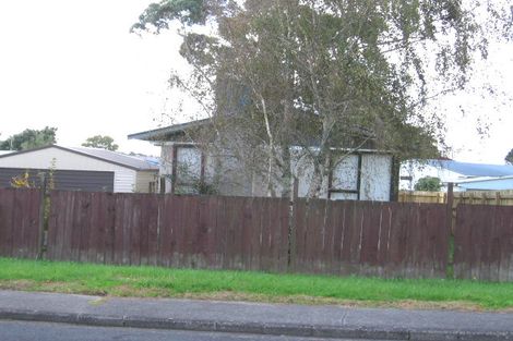 Photo of property in 16 Rewarewa Road, Te Atatu Peninsula, Auckland, 0610