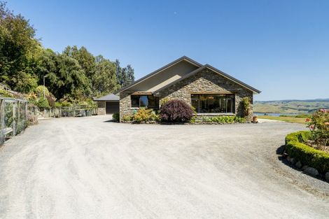 Photo of property in 67 Surrey Heights, Waihola, Outram, 9073