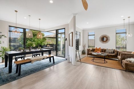 Photo of property in 57 Roberta Crescent, Orewa, 0931