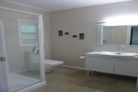 Photo of property in 72a Heretaunga Square, Silverstream, Upper Hutt, 5019