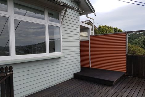 Photo of property in 17 Garfield Street, Brooklyn, Wellington, 6021