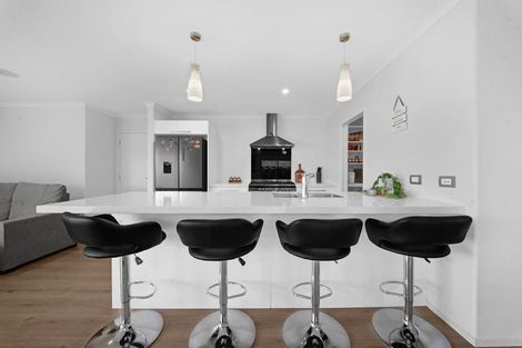 Photo of property in 11 Millbrae Place, Pokeno, 2402