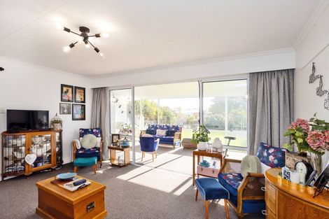 Photo of property in 52 Willis Street, Grasmere, Invercargill, 9810