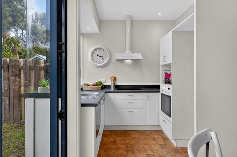 Photo of property in 5/56 Beresford Street, Bayswater, Auckland, 0622