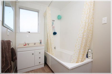 Photo of property in 63 Hinemoa Street, Levin, 5510