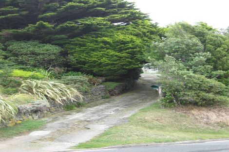 Photo of property in 118 Glanmire Road, Newlands, Wellington, 6037