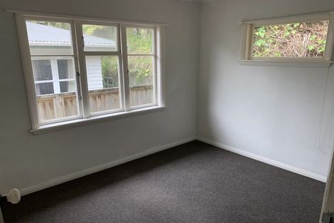 Photo of property in 28 Kopara Grove, Stokes Valley, Lower Hutt, 5019