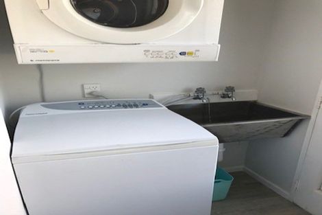 Photo of property in 1/41 Parkvale Road, Karori, Wellington, 6012