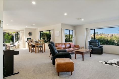 Photo of property in 1 Kips Way, Rangatira Park, Taupo, 3330