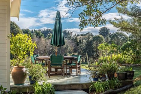 Photo of property in 25 Derham Road, Te Horo, Otaki, 5581