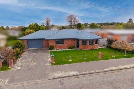 Photo of property in 2 Maling Street, Geraldine, 7930