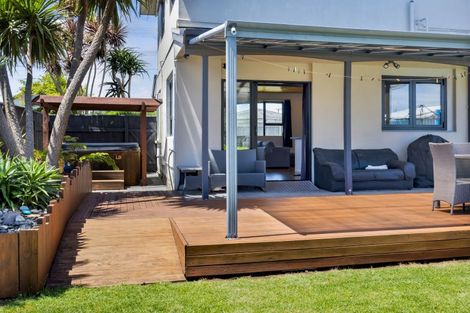 Photo of property in 164 Tukapa Street, Westown, New Plymouth, 4310