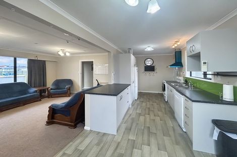 Photo of property in 137 Edinburgh Crescent, Waikiwi, Invercargill, 9810
