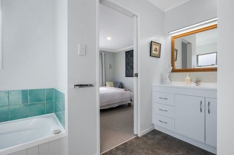 Photo of property in 17 Lansdowne Road, Katikati, 3129