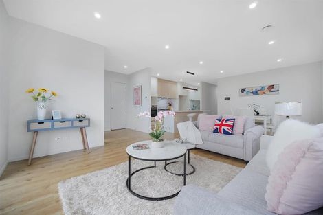 Photo of property in 61 Drumbuoy Drive, Flat Bush, Auckland, 2019