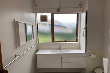 Photo of property in 2/13 Walter Street, Hauraki, Auckland, 0622