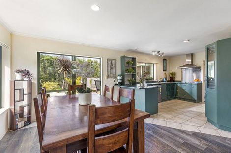 Photo of property in 10 Kumar Place, The Gardens, Auckland, 2105