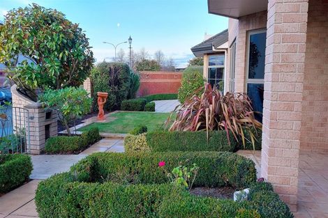 Photo of property in 27 Stableford Green, Burnside, Christchurch, 8053