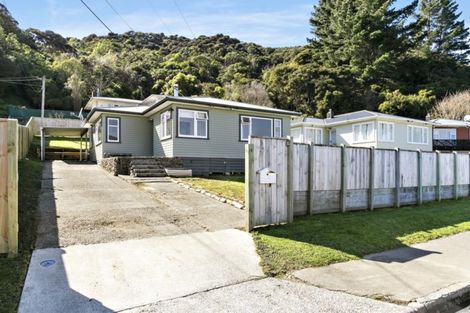 Photo of property in 71 Petrie Street, Wainuiomata, Lower Hutt, 5014