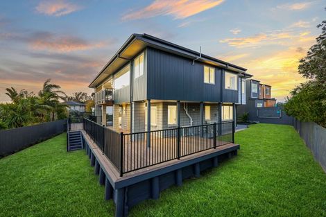 Photo of property in 50 Bleakhouse Road, Howick, Auckland, 2014