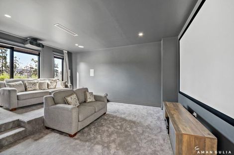 Photo of property in 16 Ruxton Road, Wainui, 0932