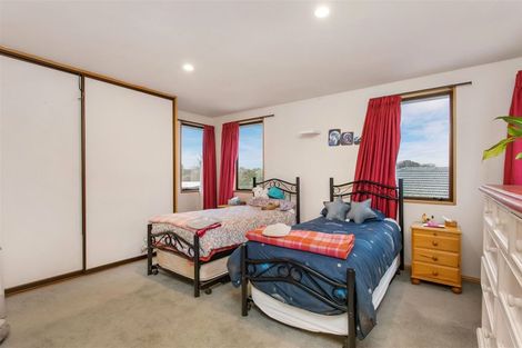 Photo of property in 15 Sevenoaks Drive, Bryndwr, Christchurch, 8053