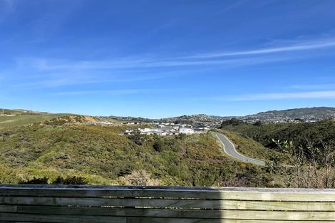 Photo of property in 28 Havana Rise, Grenada Village, Wellington, 6037