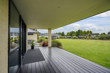 Photo of property in 14 Kakariki Way, Otatara, Invercargill, 9879