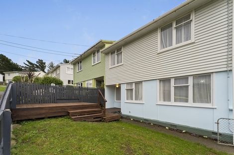 Photo of property in 21 York Place, Cannons Creek, Porirua, 5024