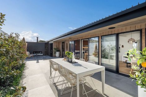 Photo of property in 1/246 Lake Road, Hauraki, Auckland, 0622