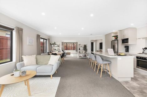 Photo of property in 22 Havana Rise, Grenada Village, Wellington, 6037