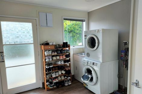 Photo of property in 14 Aralia Road, Sunnynook, Auckland, 0620