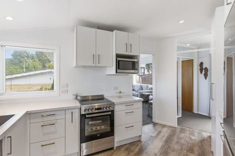 Photo of property in 17 Margaret Road, Raumati Beach, Paraparaumu, 5032