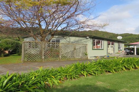 Photo of property in 53 Fortescue Street, Mahia, Nuhaka, 4198