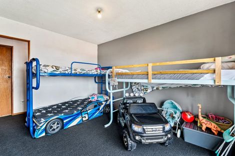 Photo of property in 15 Montague Place, Onerahi, Whangarei, 0110