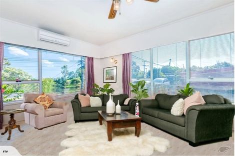 Photo of property in 1/104 Carlisle Road, Browns Bay, Auckland, 0632