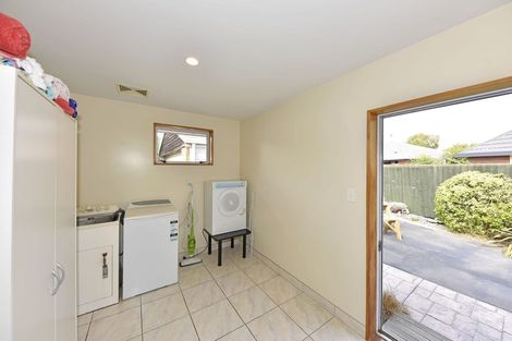 Photo of property in 11 Copperfield Close, Parklands, Christchurch, 8083
