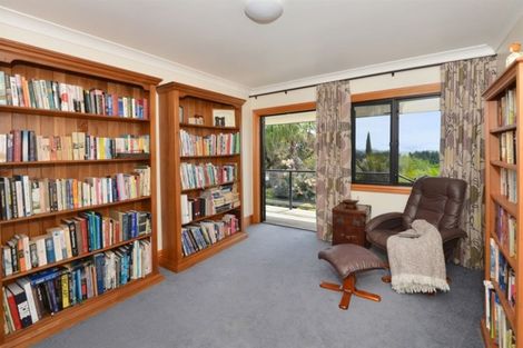 Photo of property in 60 Owhiwa Road, Parua Bay, Onerahi, 0192
