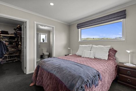 Photo of property in 118 Milton Terrace, Picton, 7220