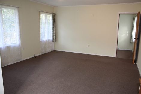 Photo of property in 17 Wilsher Crescent, Henderson, Auckland, 0612