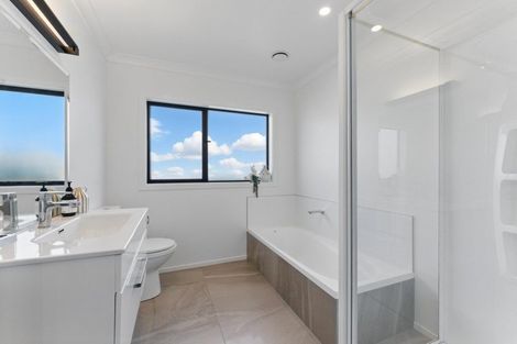 Photo of property in 15a Delhi Avenue, Aramoho, Whanganui, 4500