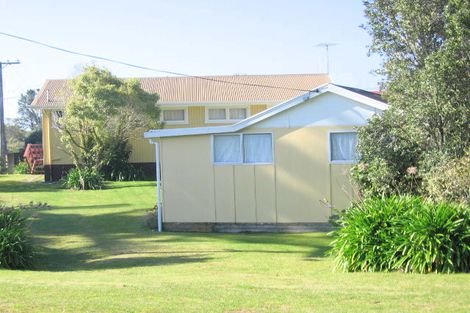 Photo of property in 21 Riverview Road, Cooks Beach, Whitianga, 3591