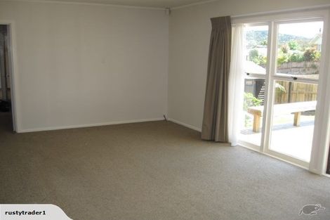 Photo of property in 21 Lantana Road, Green Bay, Auckland, 0604