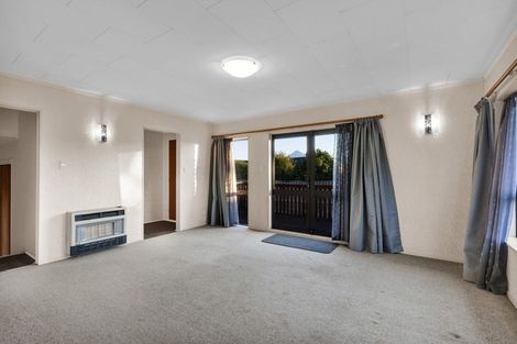 Photo of property in 8a Keats Place, Whalers Gate, New Plymouth, 4310