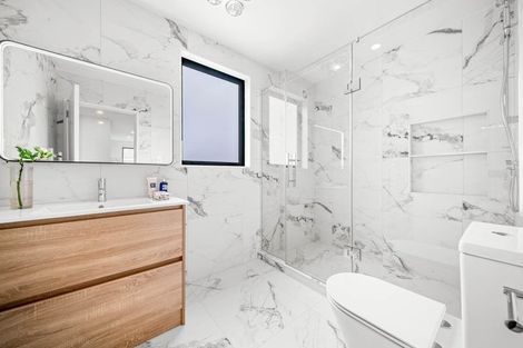 Photo of property in 21a Salamanca Road, Sunnynook, Auckland, 0620