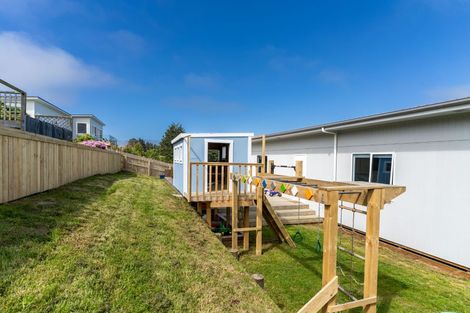 Photo of property in 5 Okahau Terrace, Warrington, 9471